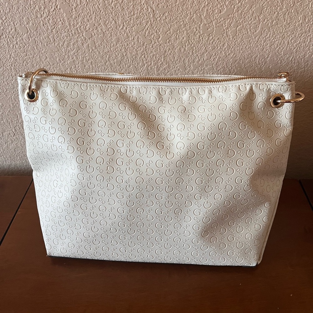 Guess Shoulder Bag With Matching Wallet - image 4